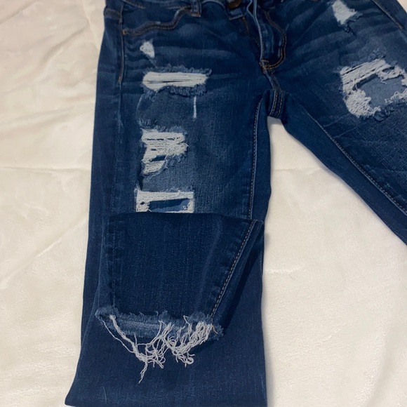 American Eagle Women’s jean, size 0, dark denim - Picture 2 of 3